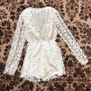 Misguided Plunge V Neck Lace Romper